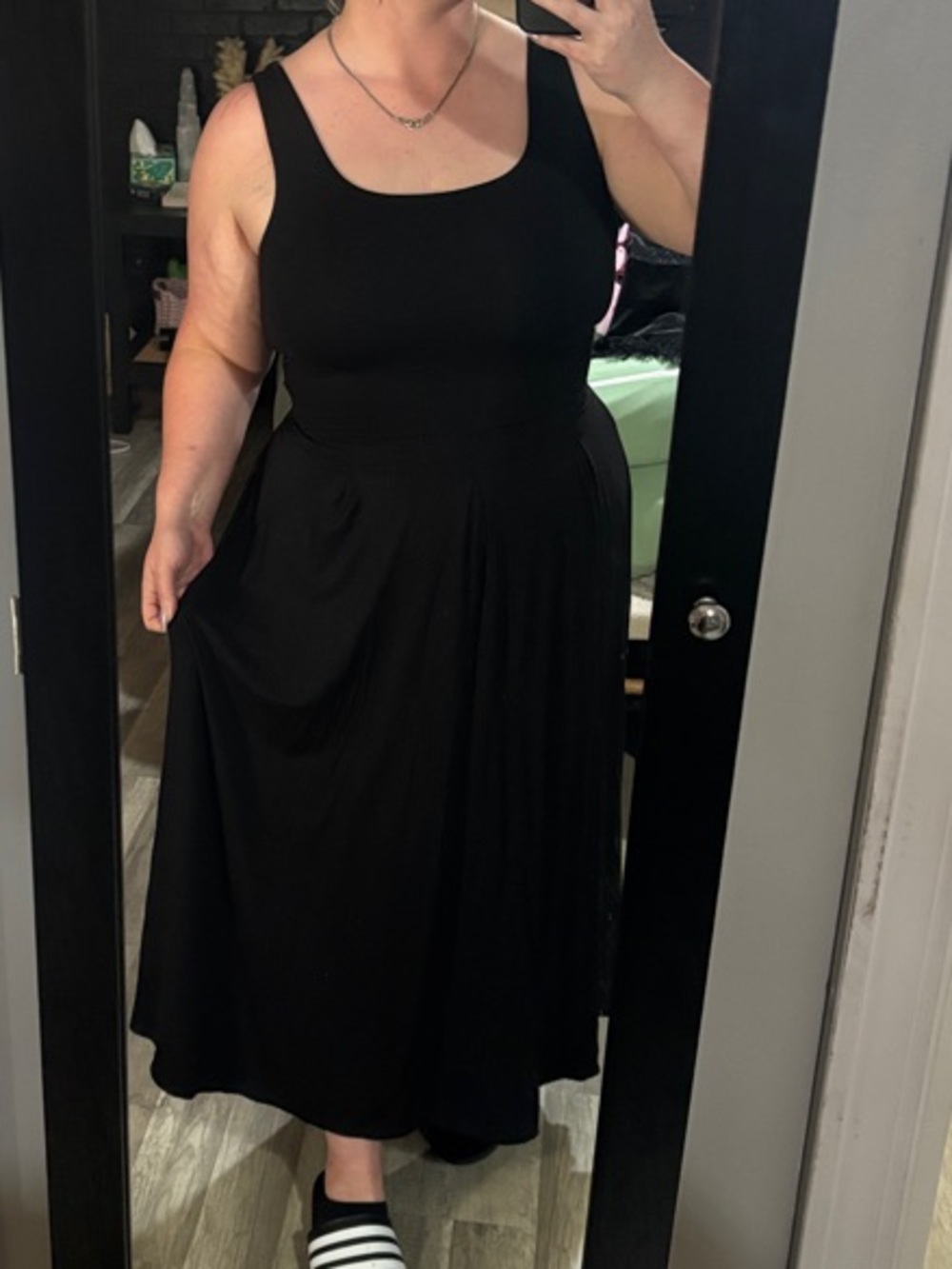 Classic Black Sleeveless Maxi Dress with Scoop Neck